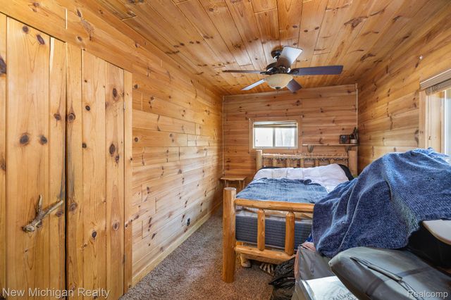 5987 Hillside Drive, Greenwood Township, MI 49756