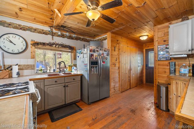 5987 Hillside Drive, Greenwood Township, MI 49756