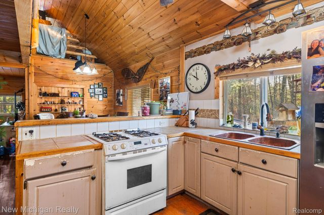 5987 Hillside Drive, Greenwood Township, MI 49756