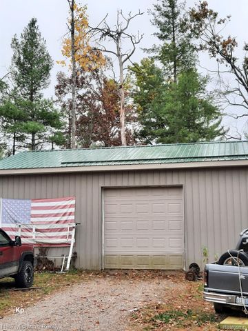 5987 Hillside Drive, Greenwood Township, MI 49756