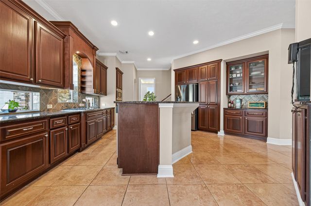 2007 Cliff Manor Drive, Conroe, TX 77304