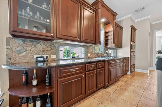 2007 Cliff Manor Drive, Conroe, TX 77304