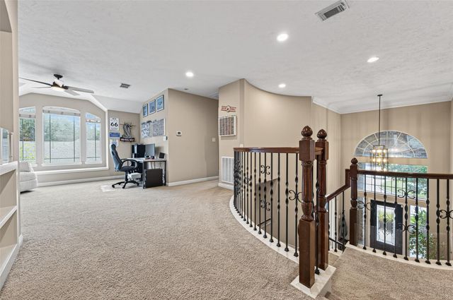 2007 Cliff Manor Drive, Conroe, TX 77304