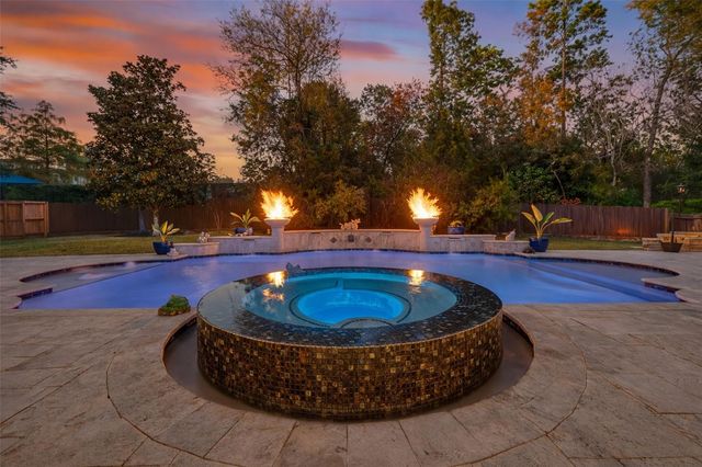 2007 Cliff Manor Drive, Conroe, TX 77304