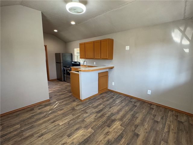 400 E Mignonette Street, Kosse, TX 76653