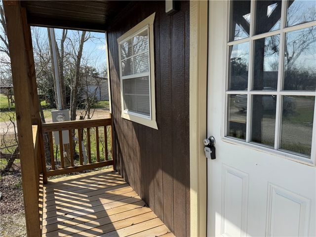 400 E Mignonette Street, Kosse, TX 76653