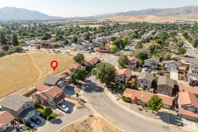 1109 Elm Street, Tehachapi, CA 93561