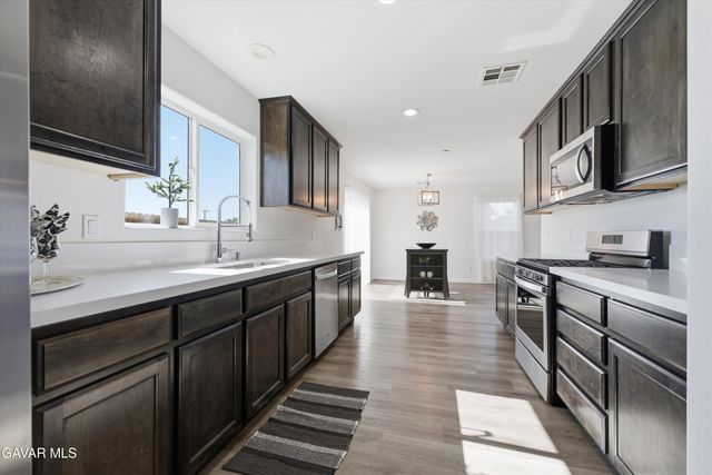 1109 Elm Street, Tehachapi, CA 93561