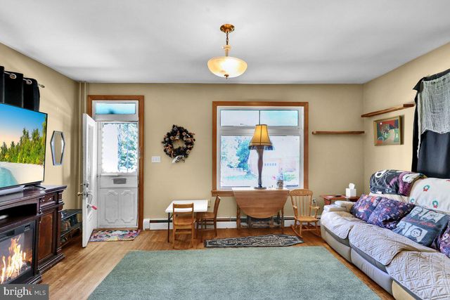 28 E FRONT ST, Mohnton, PA 19540
