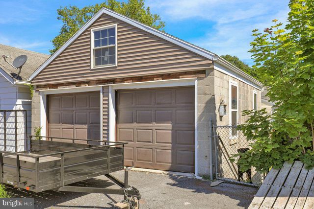 28 E FRONT ST, Mohnton, PA 19540