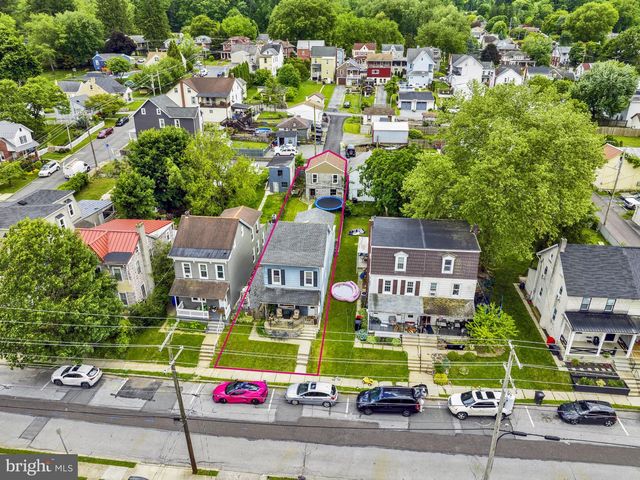 28 E FRONT ST, Mohnton, PA 19540