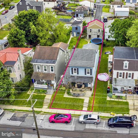 28 E FRONT ST, Mohnton, PA 19540