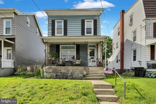 28 E FRONT ST, Mohnton, PA 19540