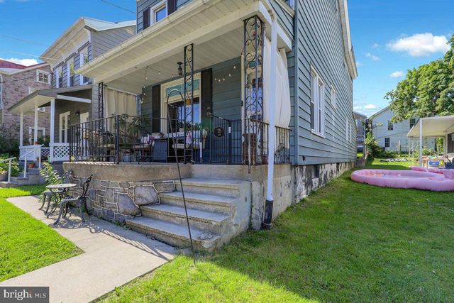 28 E FRONT ST, Mohnton, PA 19540