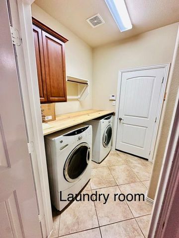 1404 Harvest Bend LN, Cedar Park, TX 78613