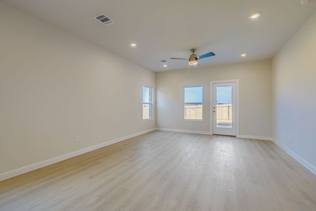 465 Suffolk Drive, Ferris, TX 75125