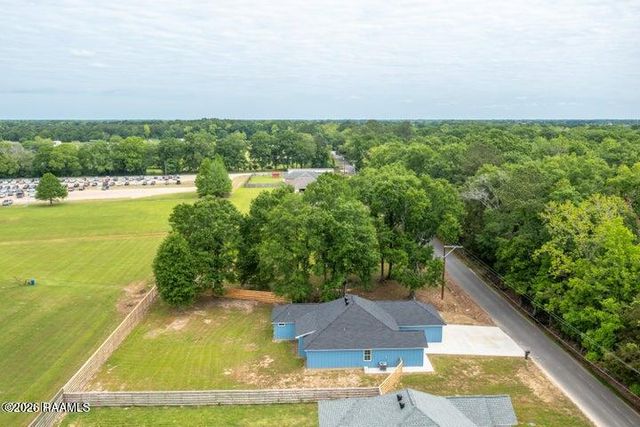 230 Meche Road, Arnaudville, LA 70512