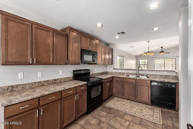 1868 W DESERT SEASONS Drive, San Tan Valley, AZ 85144