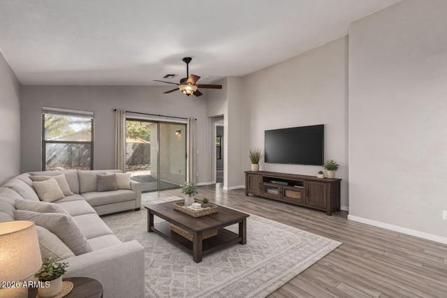 1868 W DESERT SEASONS Drive, San Tan Valley, AZ 85144