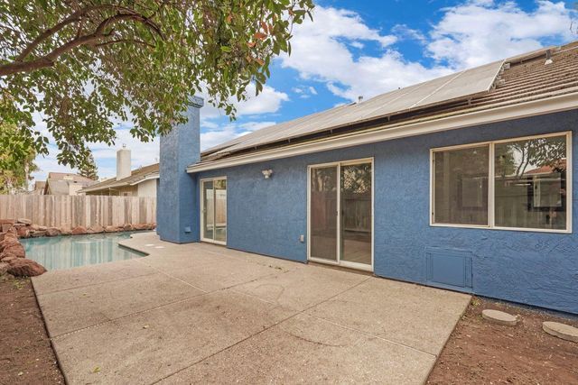 9673 Twin Creeks Ave, Stockton, CA 95219