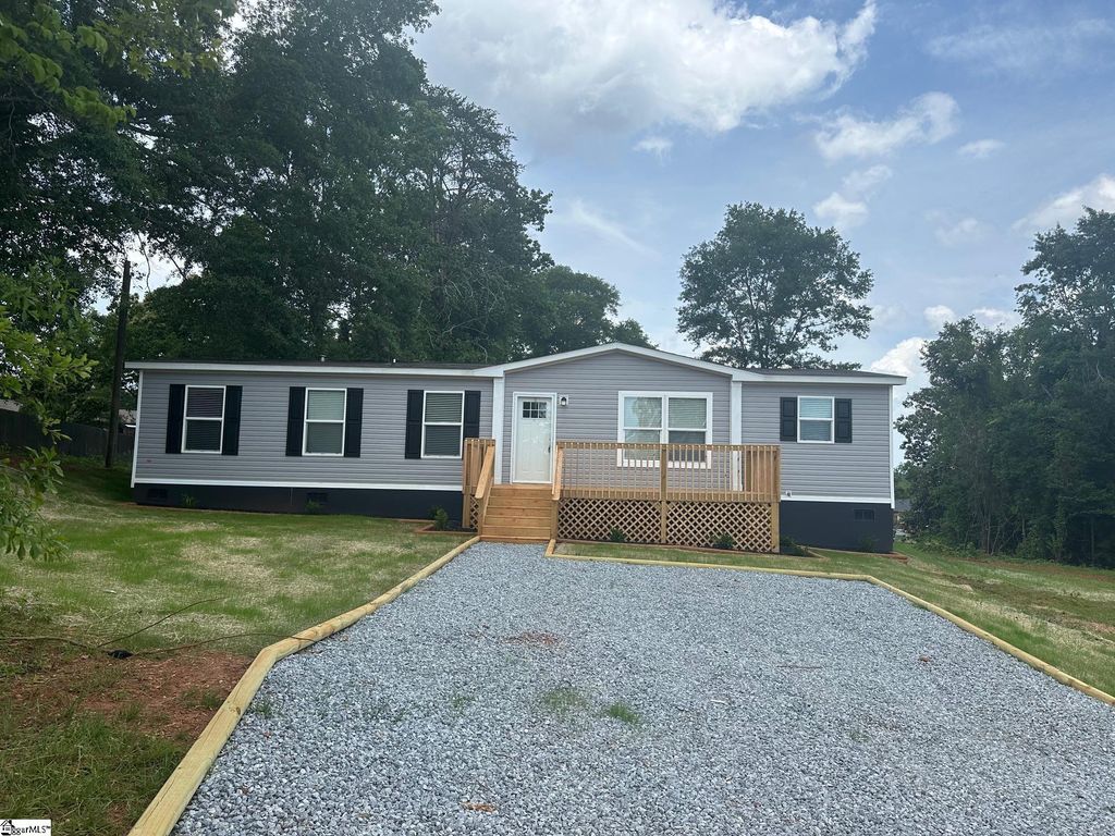 104 Crescent Hill Drive, Pickens, SC 29671