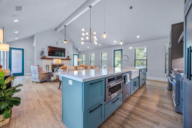 104 River Road CIR, Wimberley, TX 78676