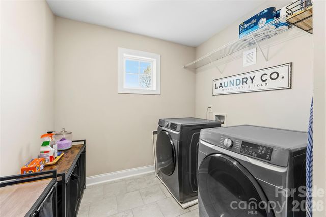 9527 Spurwig Court, Charlotte, NC 28278