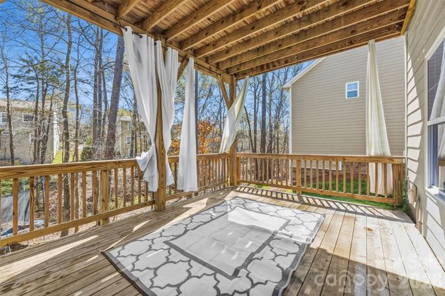 9527 Spurwig Court, Charlotte, NC 28278