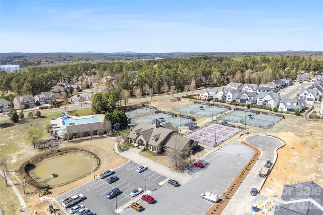 9527 Spurwig Court, Charlotte, NC 28278