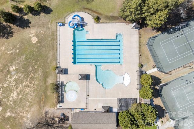 9527 Spurwig Court, Charlotte, NC 28278