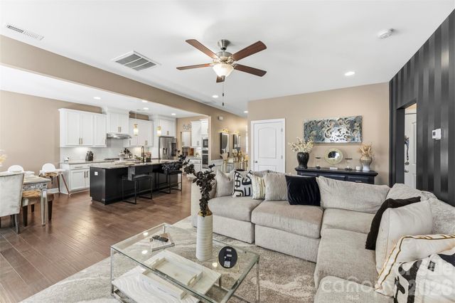 9527 Spurwig Court, Charlotte, NC 28278