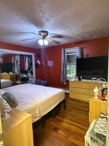 330 E Lake Ave, Rahway City, NJ 07065