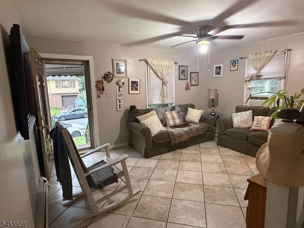 330 E Lake Ave, Rahway City, NJ 07065 — photo 2