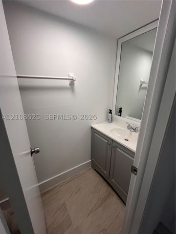 3650 Inverrary Dr 1Q, Lauderhill, FL 33319