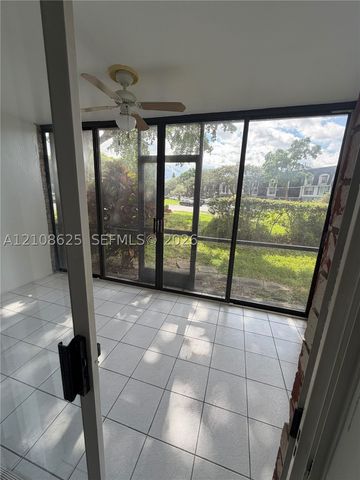 3650 Inverrary Dr 1Q, Lauderhill, FL 33319