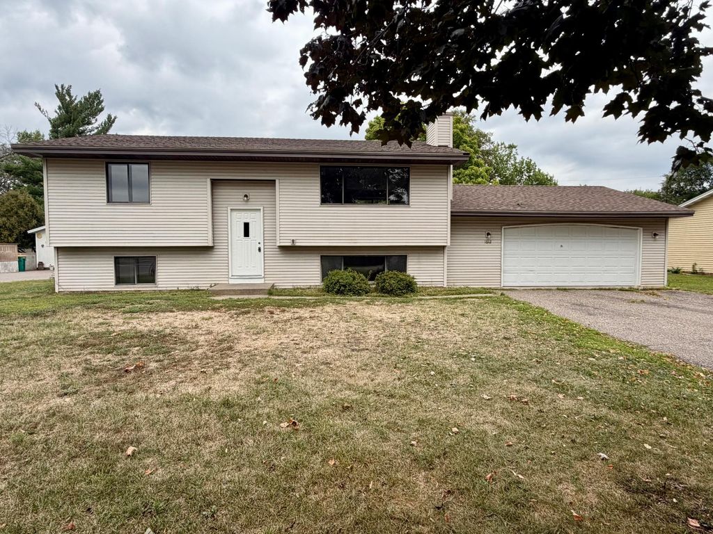 1612 69th Avenue N, Brooklyn Center, MN 55430 — exterior