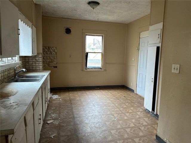 65-67 Lake View Park, Rochester, NY 14613