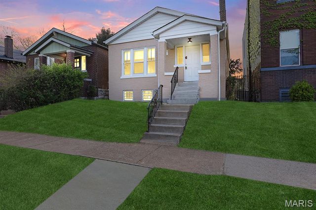3635 S Spring Avenue, St Louis, MO 63116