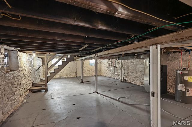 3635 S Spring Avenue, St Louis, MO 63116