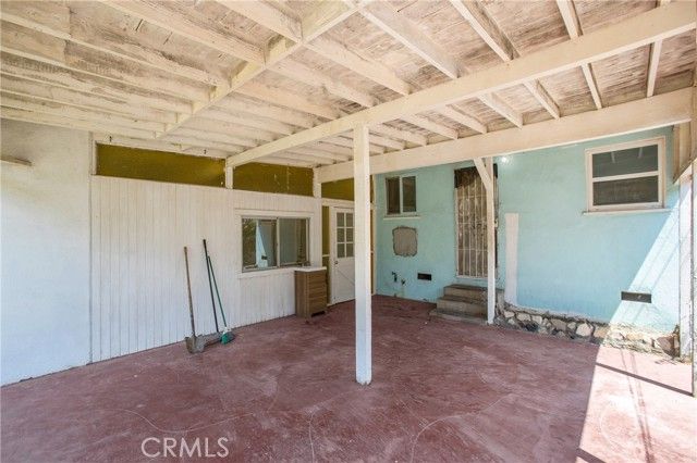 2210 W 7th Street, Santa Ana, CA 92703