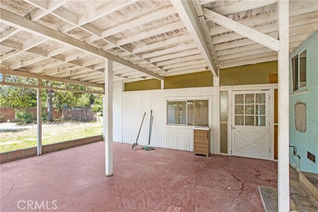 2210 W 7th Street, Santa Ana, CA 92703