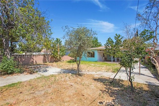 2210 W 7th Street, Santa Ana, CA 92703