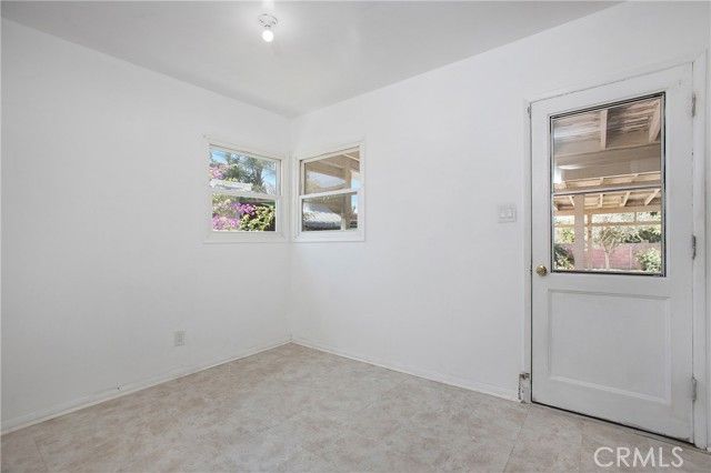 2210 W 7th Street, Santa Ana, CA 92703