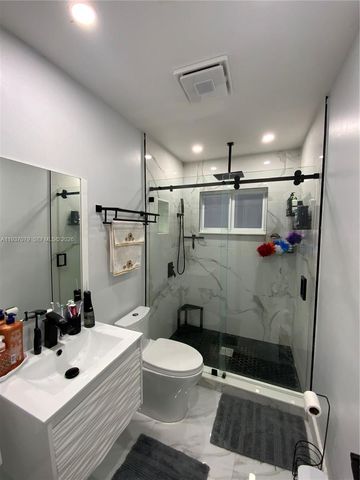 21221 NW 29th Ave, Miami Gardens, FL 33056