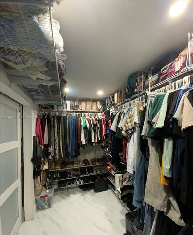 21221 NW 29th Ave, Miami Gardens, FL 33056