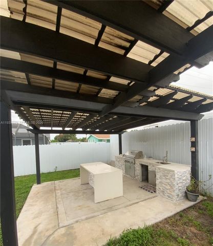 21221 NW 29th Ave, Miami Gardens, FL 33056