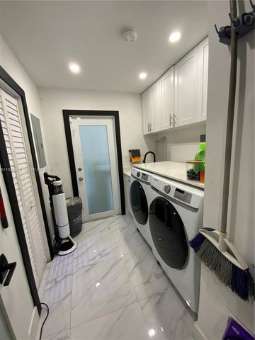 21221 NW 29th Ave, Miami Gardens, FL 33056