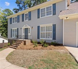 1388 Chesapeake SW Drive, Lilburn, GA 30047