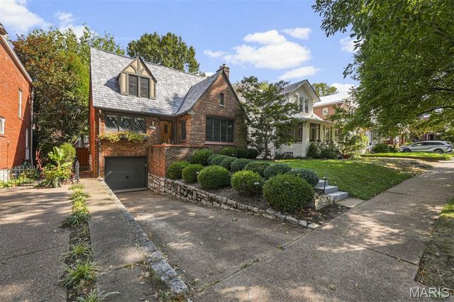 6329 San Bonita Avenue, Clayton, MO 63105