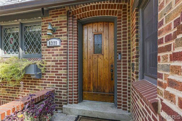 6329 San Bonita Avenue, Clayton, MO 63105